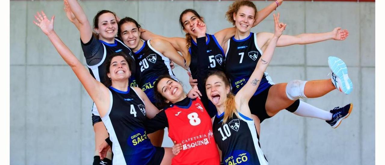 Las jugadoras del Black Voley Vigo,durante un partido de esta temporada.