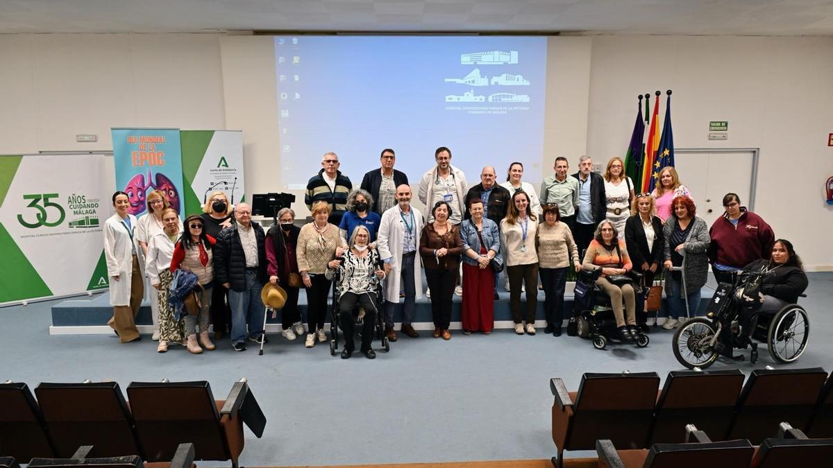 Reunión de pacientes de EPOC y profesionales en el Hospital Clínico de Málaga con motivo del Día Mundial