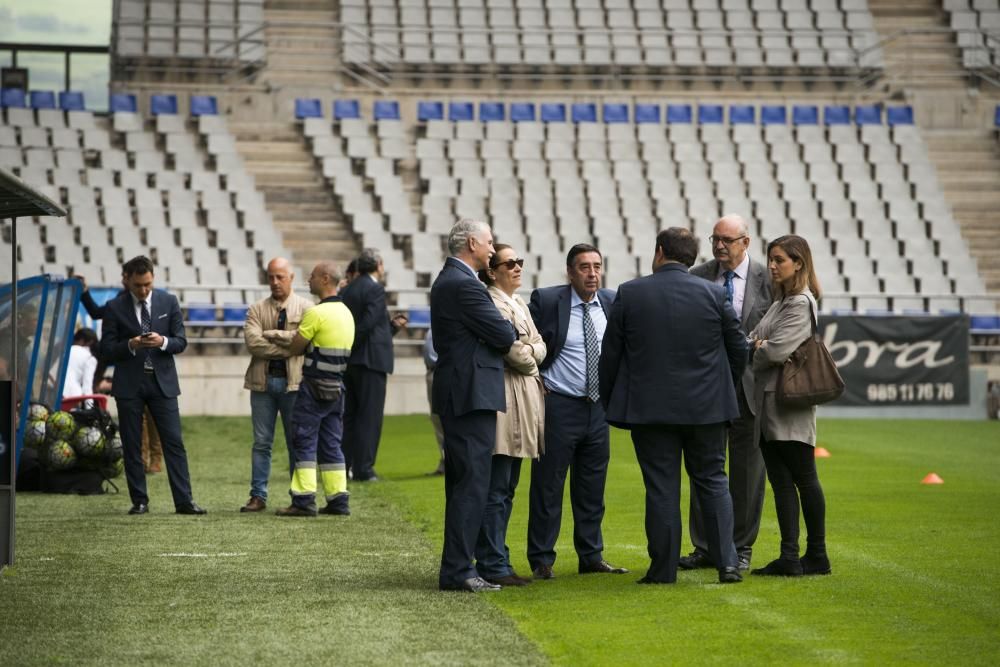 Foto oficial del Real Oviedo y entrenamiento en el Tartiere