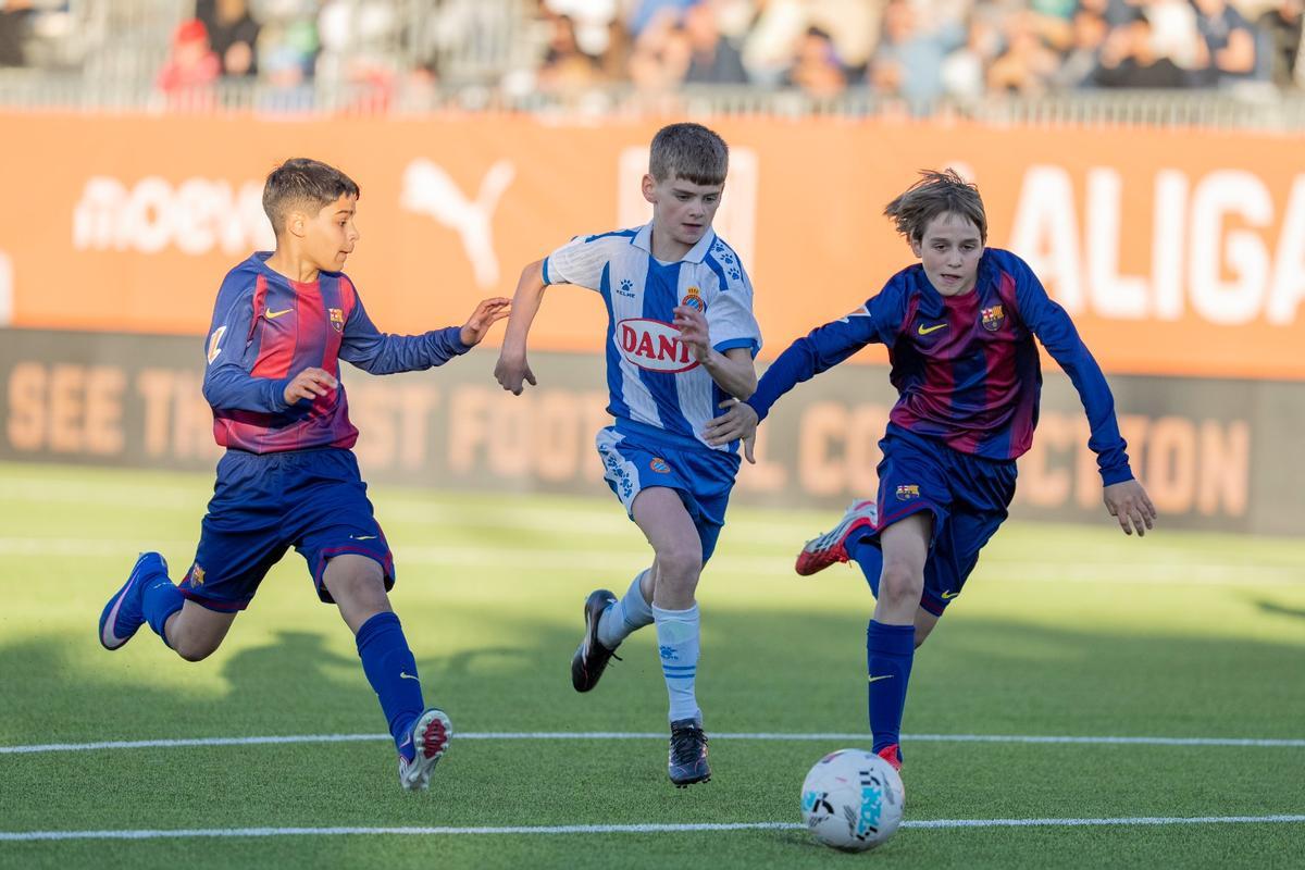 Barça y Espanyol firman un partidazo en la FC Futures