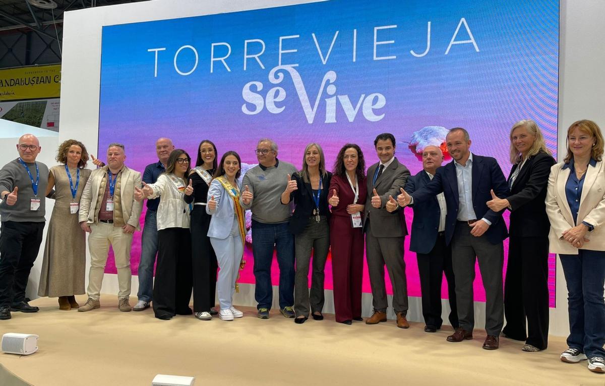 La XVII Euromarina Optimist Torrevieja cumple con sus primeras millas, tras la presentación oficial en el stand de Turismo Comunitat Valenciana.