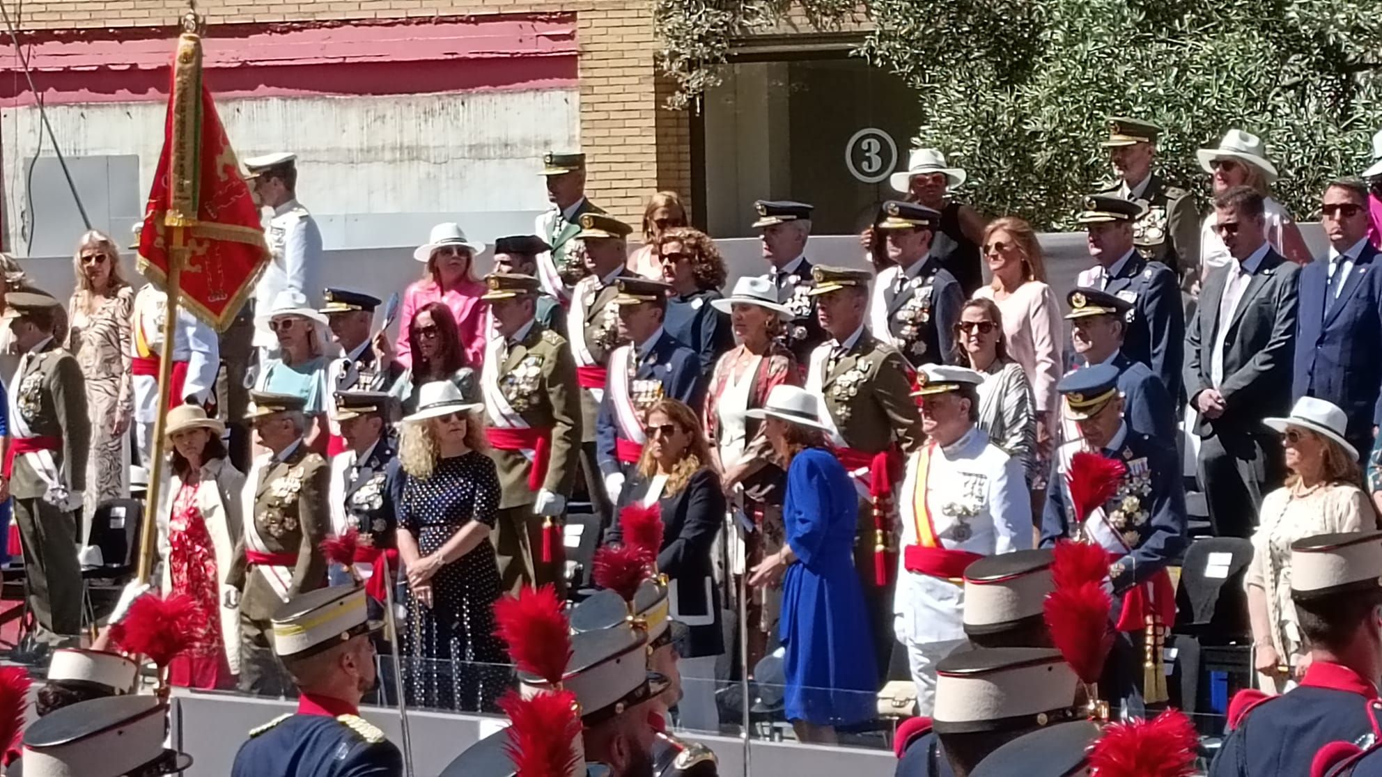 EN IMÁGENES | Así ha sido el desfile de las Fuerzas Armadas en Huesca