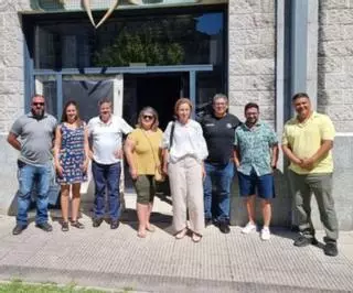 Profesionales del mar de Costa Rica y Perú visitan el GALP de Pontevedra