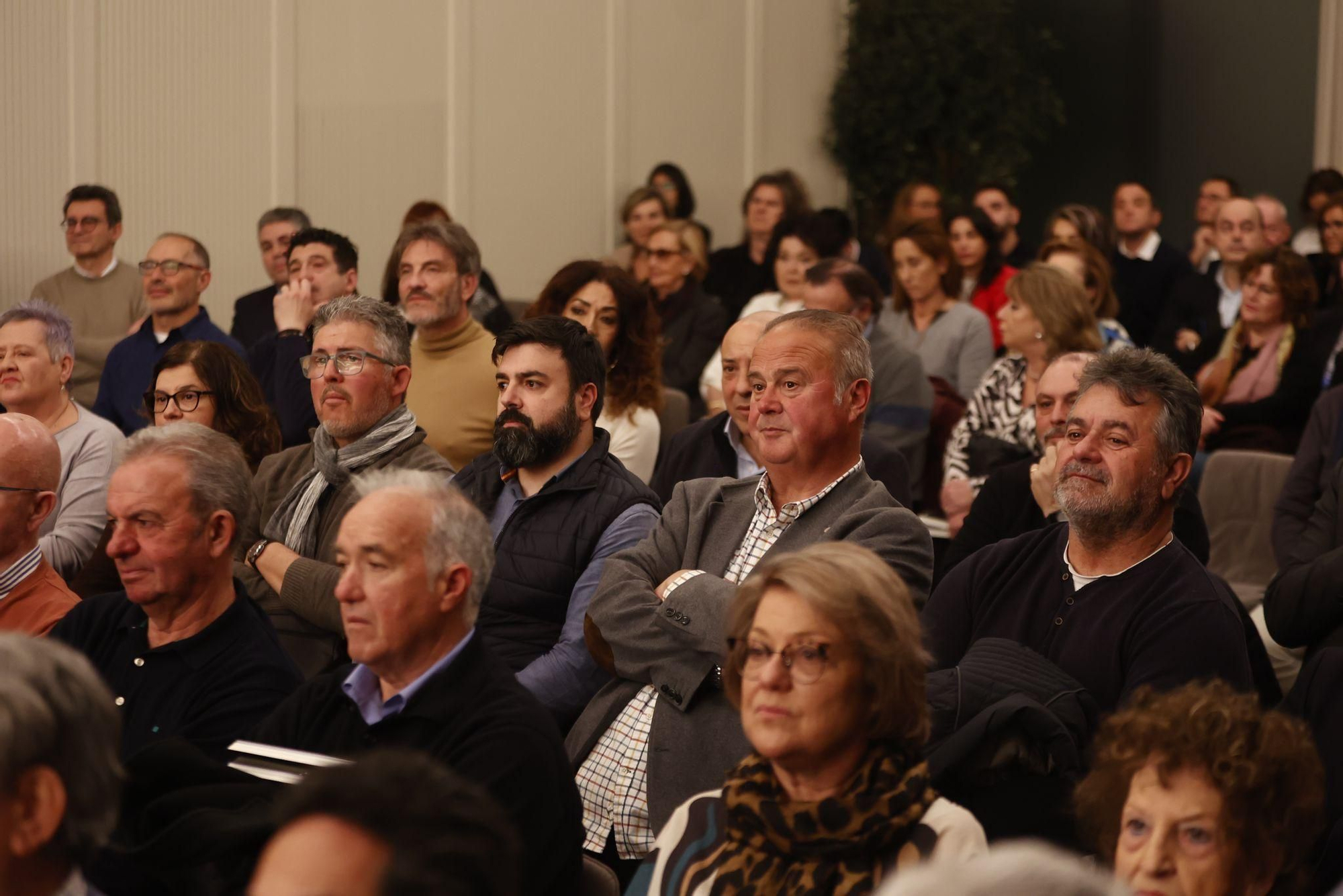 Los asistentes a la presentación del libro de Francisco Camps en un hotel de València