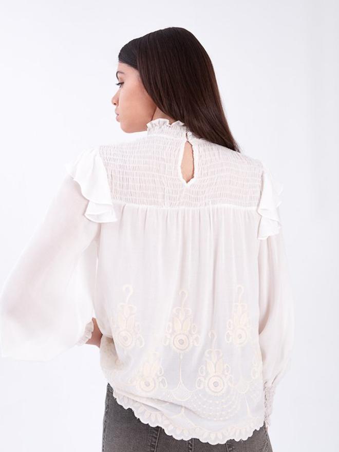 Blusa con manga abullonada y volantes, de Name The Brand