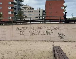 La Guardia Urbana de Badalona pilla a miembros de las juventudes de ERC haciendo pintadas contra Albiol