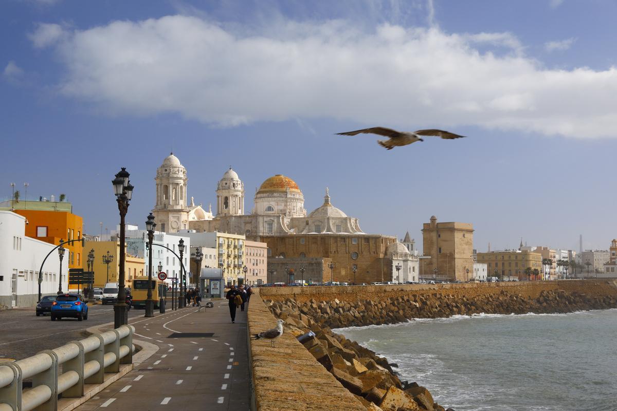 El paseo marítimo de Cádiz tiene un gran parecido con el Malecón de La Habana