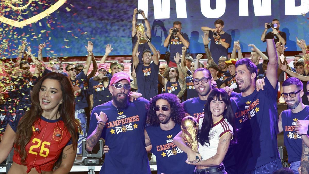 El fiestón de 'la Roja' para celebrar el segundo Mundial de España, con Ana Mena, Lola Índigo, Arde Bogotá y Aitana