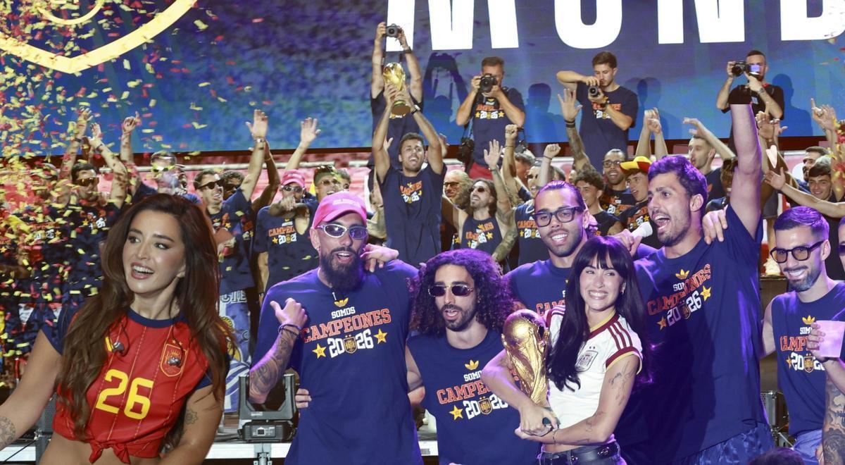El fiestón de 'la Roja' para celebrar el segundo Mundial de España, con Ana Mena, Lola Índigo, Arde Bogotá y Aitana