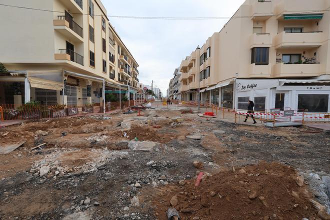 Todas las imágenes de las obras en Vara de Rey