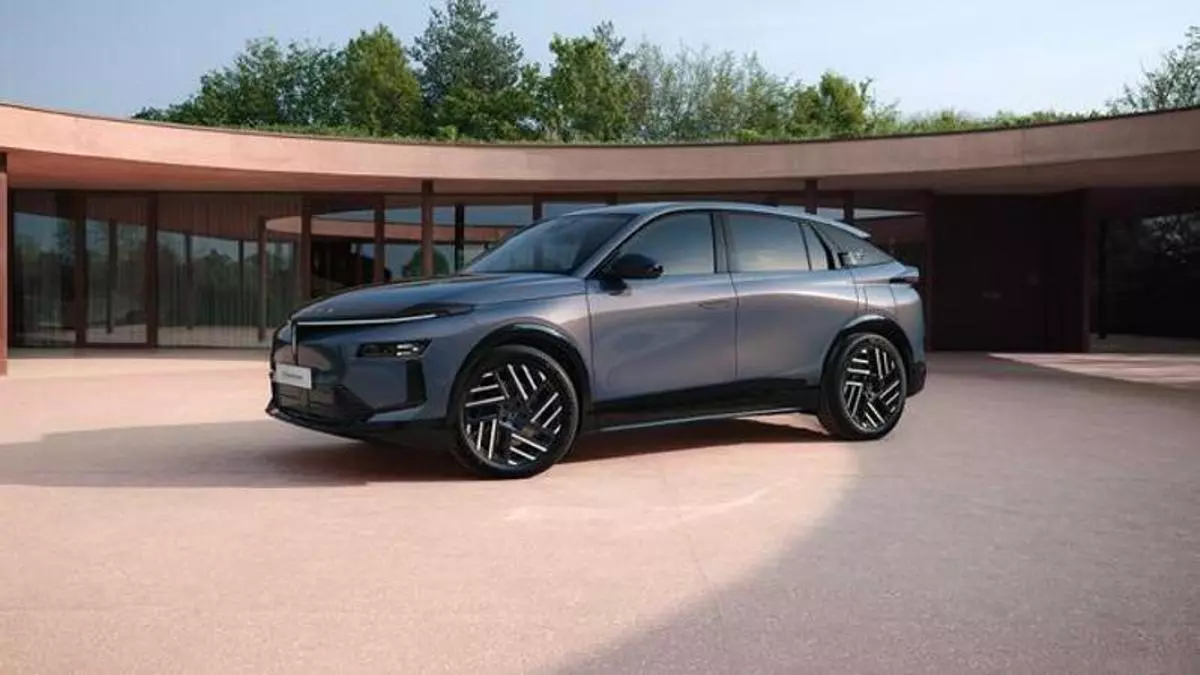 Ya sabemos cómo es el nuevo Lancia Gamma, que recoge el espíritu de su antecesor y lo trae al presente de la marca