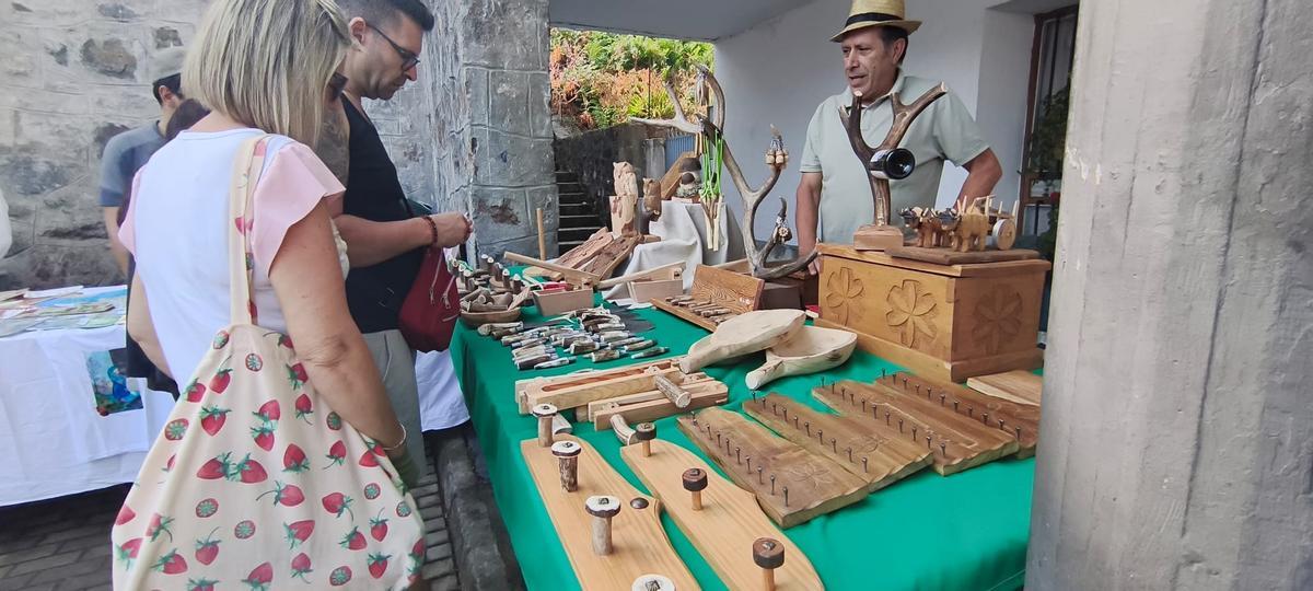 GALERÍA | La Feria de Artesanía de Ribadelago, en imágenes GALERÍA | La Feria de Artesanía de Ribadelago, en imágenes