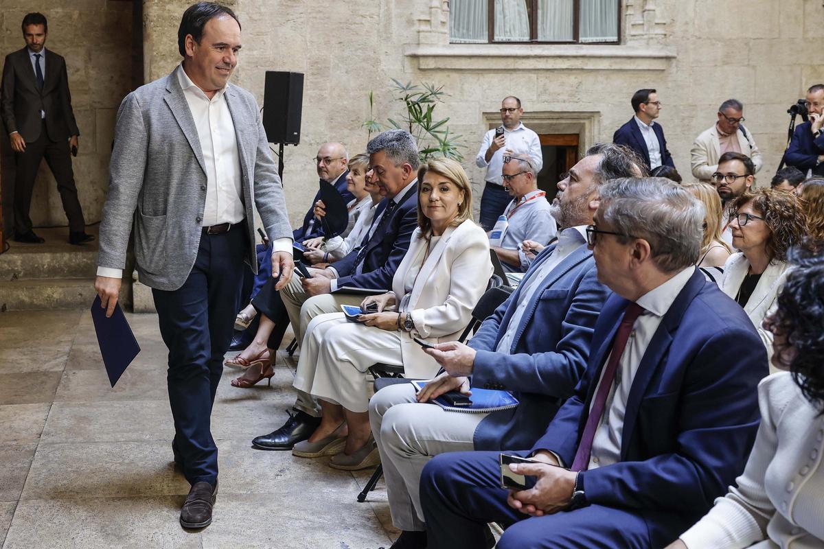 Pérez Llorca, ayer, en la presentación de los Presupuestos de 2026.