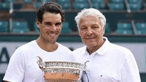 Rafa Nadal, junto a su padre Sebastià