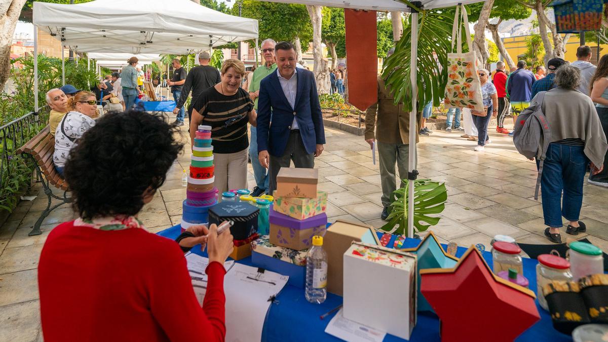 Teodoro Sosa y Ana Teresa Mendoza, en el Día Mundial de la Salud Mental celebrado en Gáldar