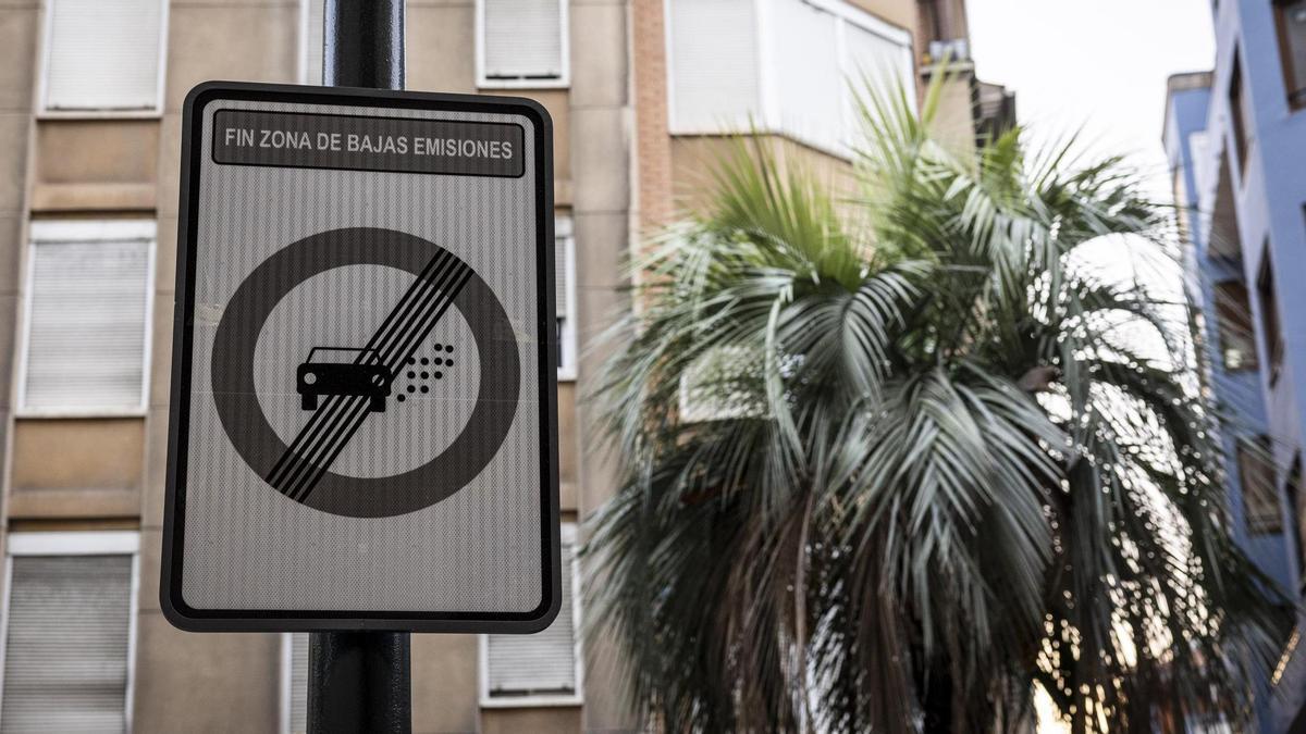 El "vodevil" de la zona de bajas emisiones en Zaragoza: "¿Habrá que ...