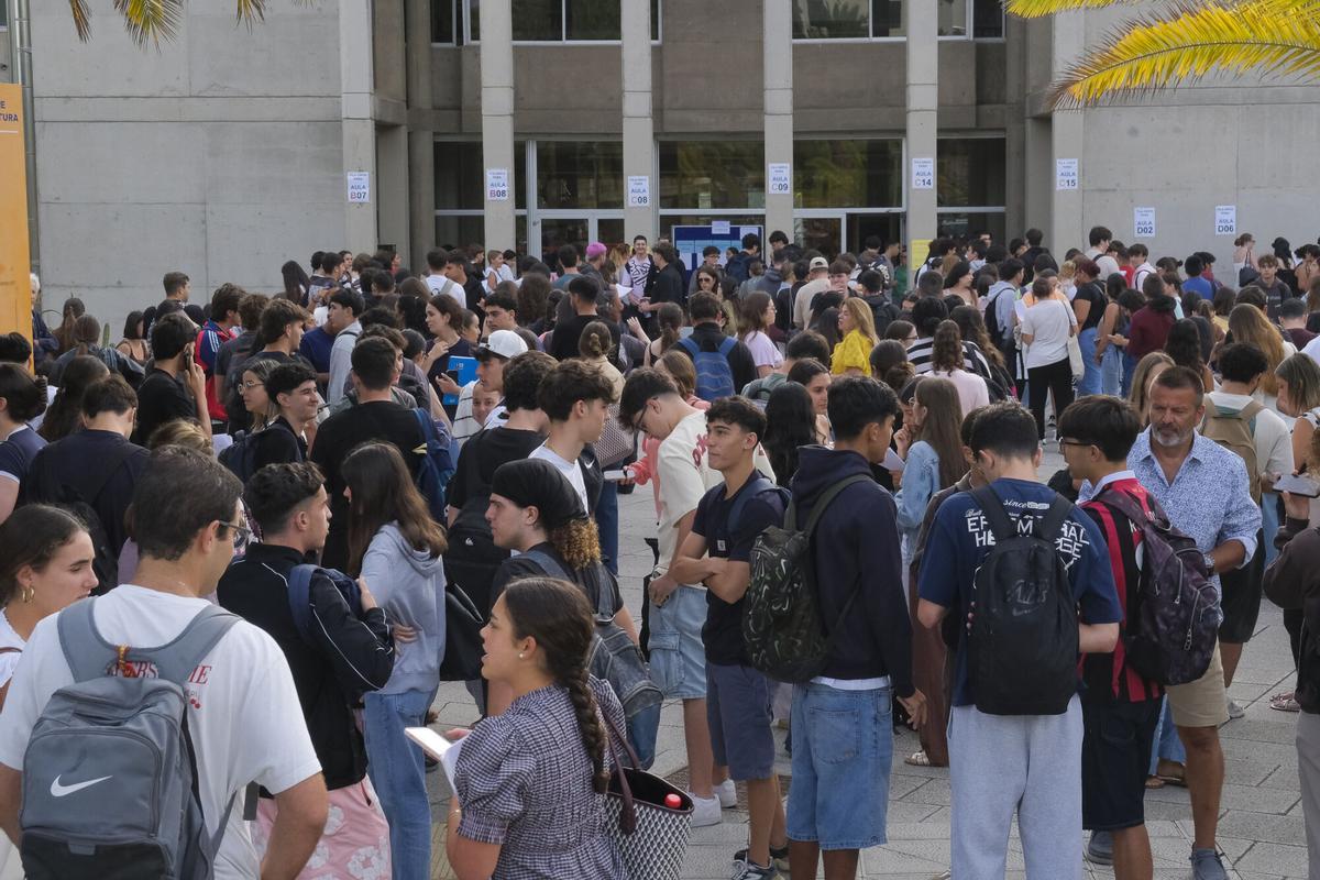 Primer día de la convocatoria de la PAU extraordinaria