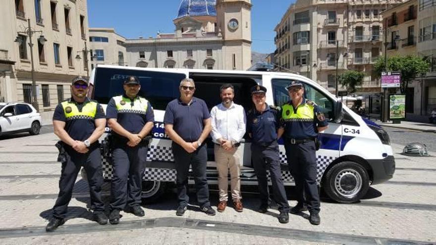 El Ayuntamiento de Alcoy adquiere un furgón para el grupo de atestados de la Policía Local