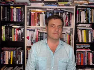 Toby Muse, periodista experto en narcotráfico: "A Europa le espera un futuro bastante oscuro, la cocaína puede comprarlo todo"