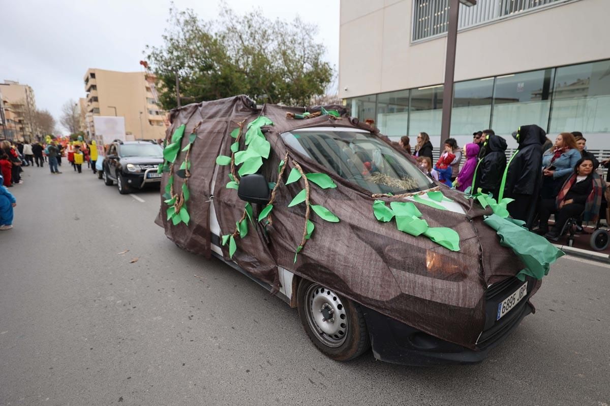 Búscate en las imágenes de la rúa de Carnaval de Ibiza