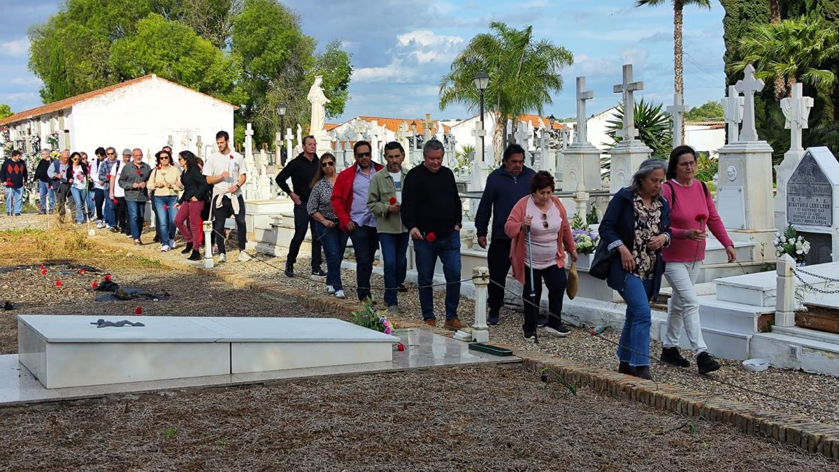 Asistentes al homenaje en Palma del Río.