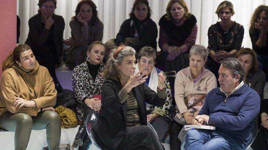 Ángeles Caso y Fulgencio Argüelles, durante la presentación de ayer.