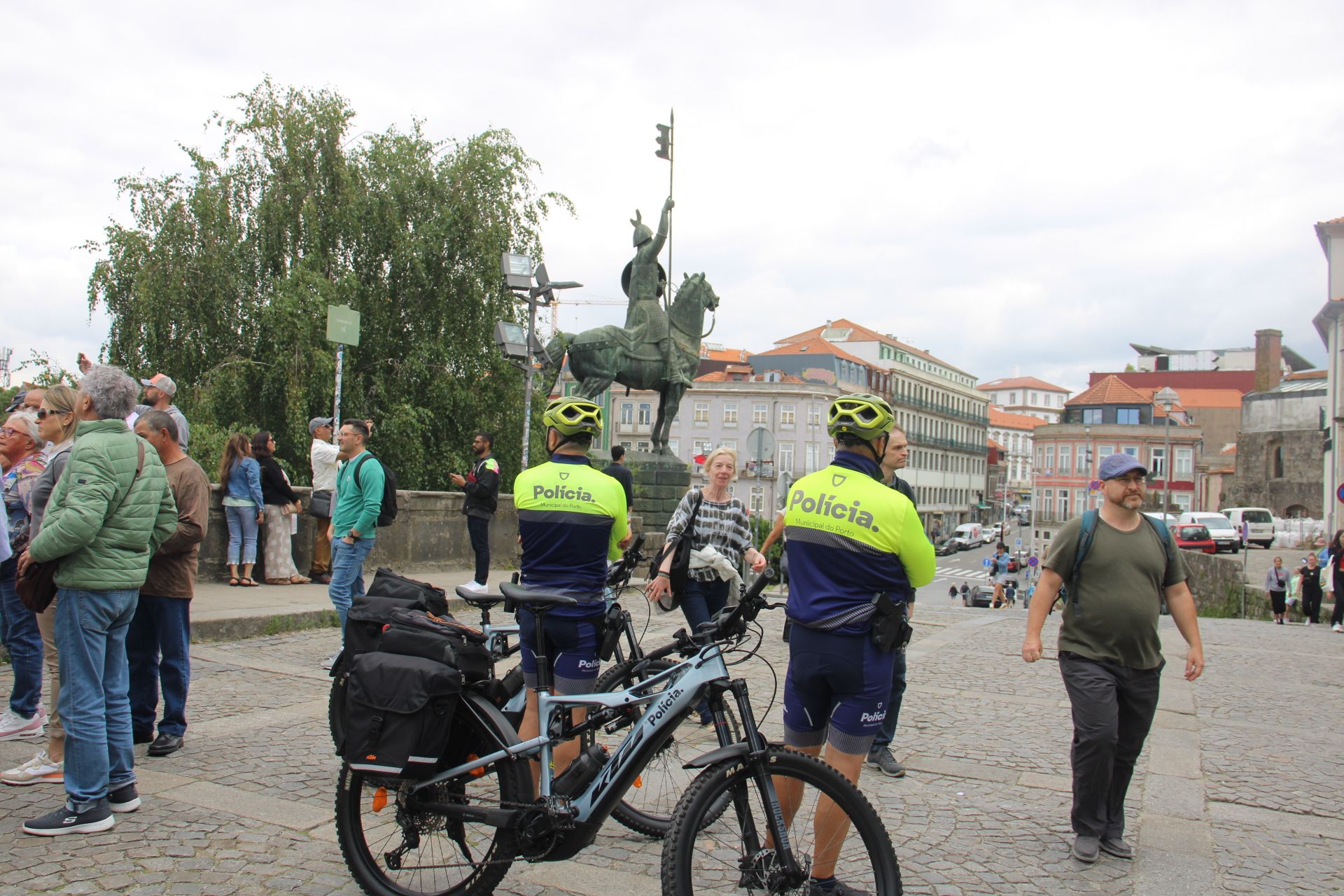 GALERÍA | Los alumnos del CEPA “estudian” la ciudad de Oporto