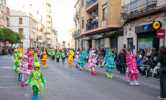 Las mejores imágenes de la Cavalcada del Ninot de Tavernes de la Valldigna