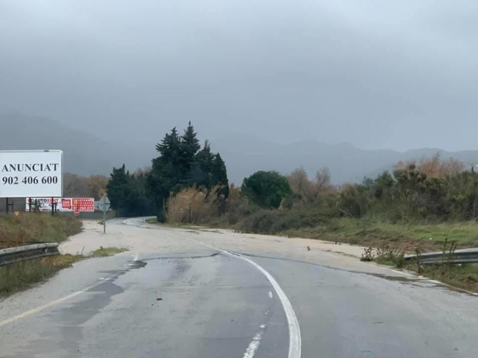 La carretera de Roses tallada al trànsit