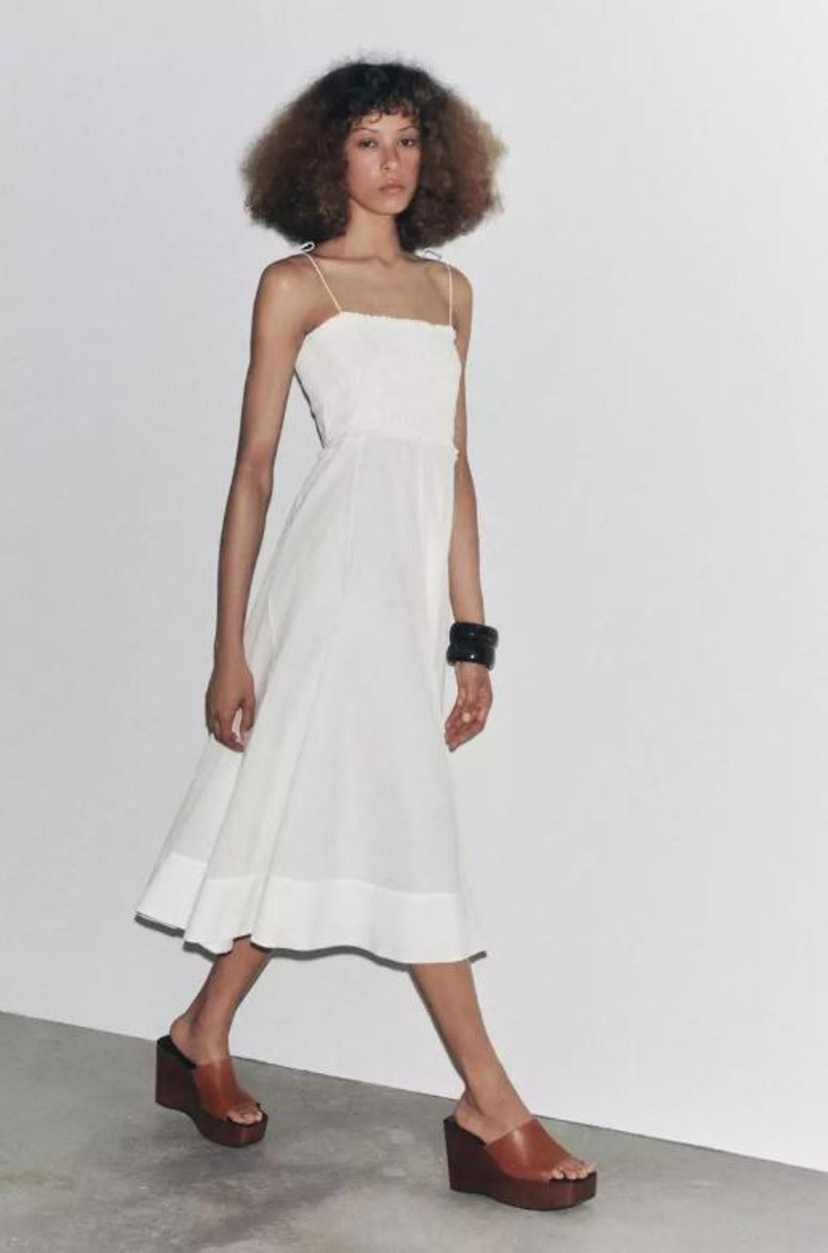 Vestido blanco de tirantes Vestido blanco de tirantes de Zara