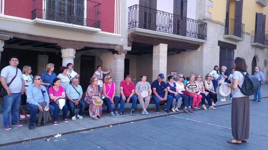 Visita de las amas de casa a Graus, Roda de Isábena y Panillo