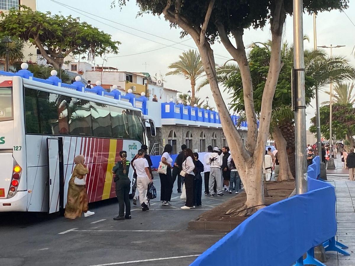 Asistentes al acto del papa León XIV en Arguineguín