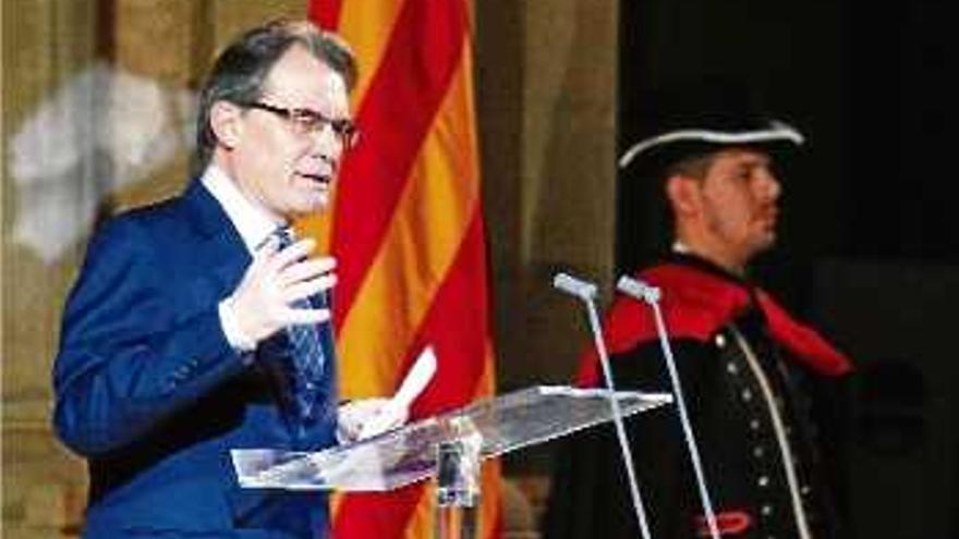 Mas: &quot;Catalunya ha de recordar la  seva història per obrir nous horitzons&quot;