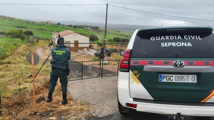La Guardia Civil investiga a dos personas en Santa Eufemia por construir una vivienda en suelo rústico