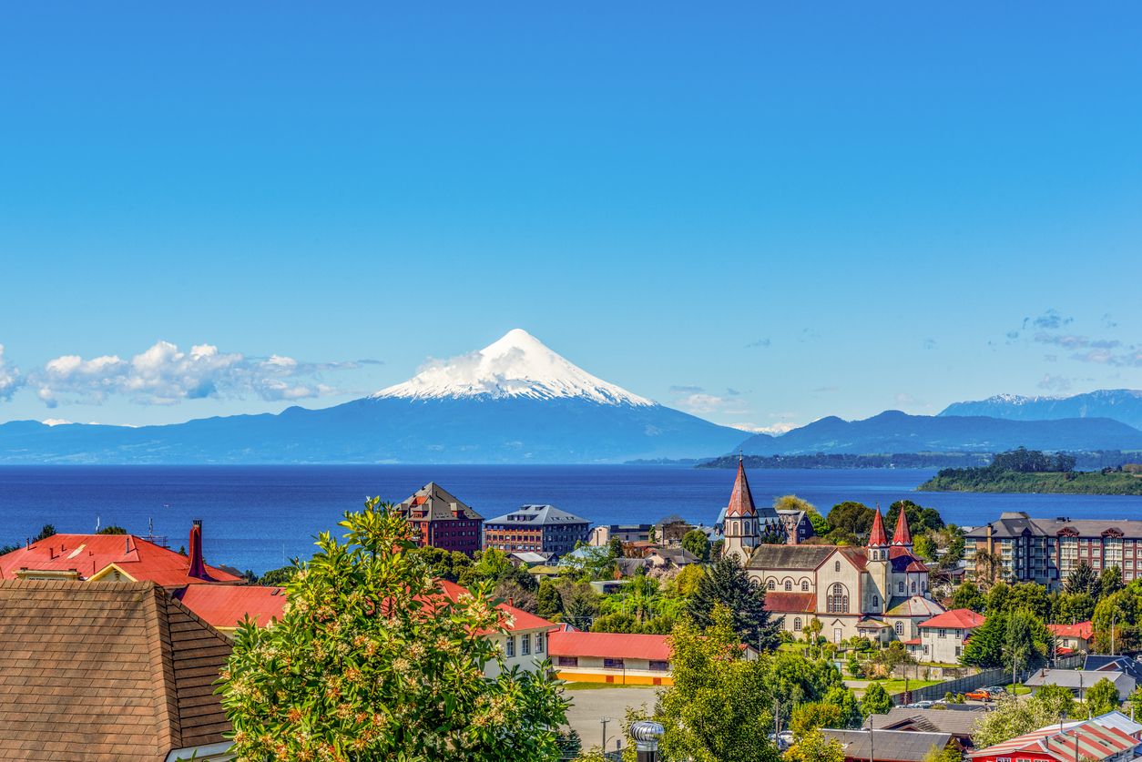 Volcán Osorno y Lago Llanquihue, Parque Nacional Vicente Pérez Rosales, Región de los Lagos, Puerto Varas, Chile