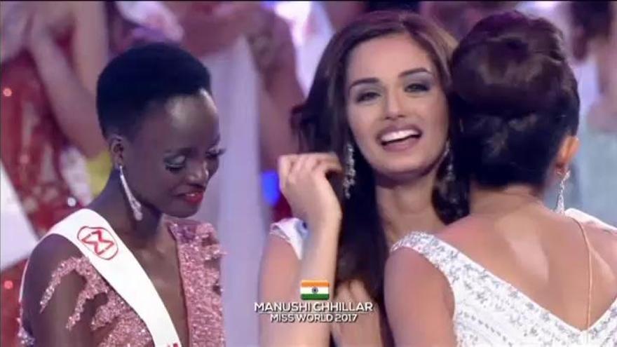 La india Manushi Chhillar se alza con la corona de Miss Mundo 2017