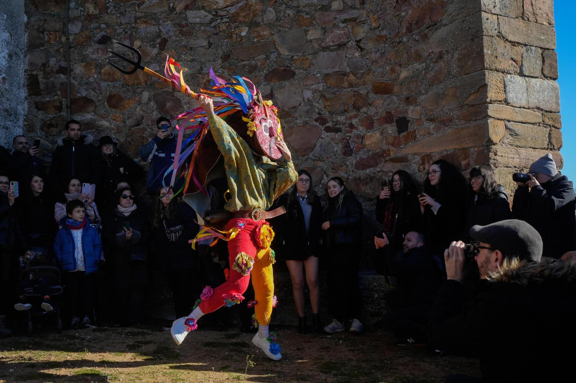 GALERÍA | El Zangarrón de Reyes apuntala la tradición de Montamarta