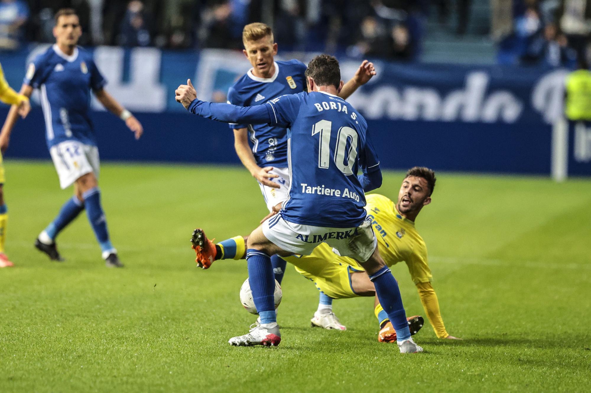 En imágenes: así fue el empate entre el Real Oviedo y Las Palmas