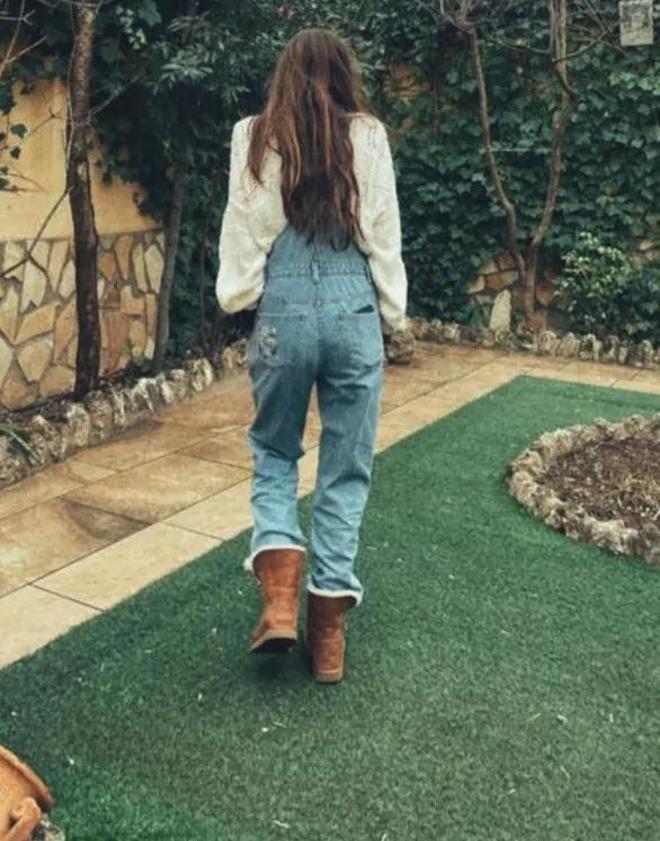 Sara Carbonero con peto vaquero en Instagram