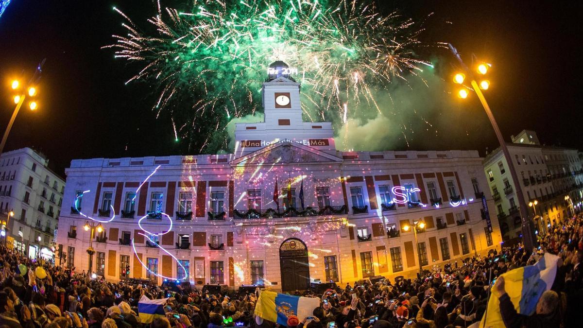 Celebración del año nuevo en la Puerta del Sol (Madrid).