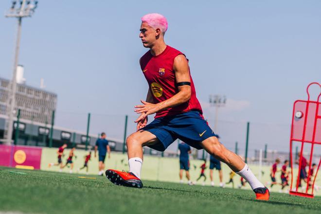 Los futbolistas del Mundial cumplen sus promesas: Gavi se tiñe el pelo rosa y Cucurella se tatúa la casa de Luis de la Fuente