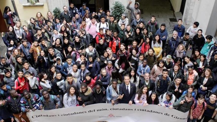 L&#039;alumnat escolaritzat a les aules d&#039;acollida dels instituts de la ciutat.