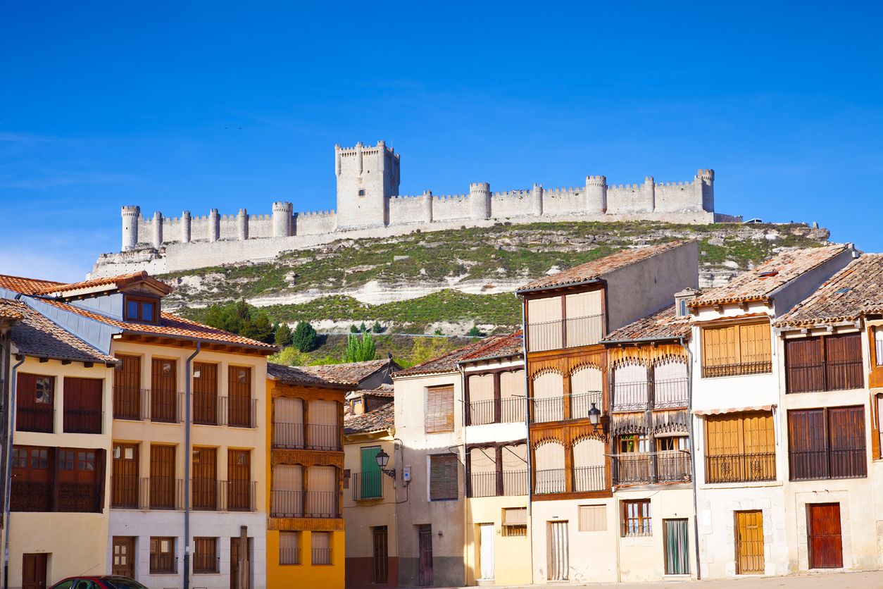 El Castillo de Peñafiel es uno de los iconos del pueblo y de la región