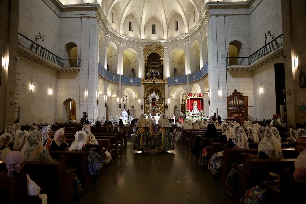 Segunda sesión de la Ofrenda en las Hogueras de Alicante