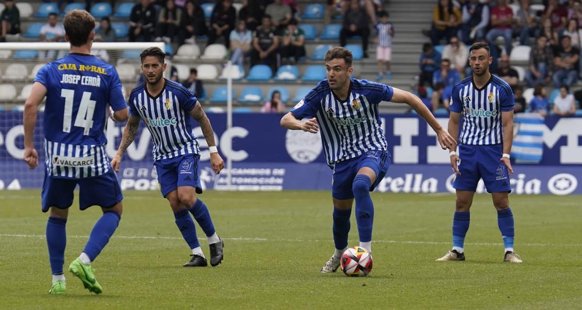 Lance de un encuentro de la SD Ponferradina esta temporada en el Grupo 1.