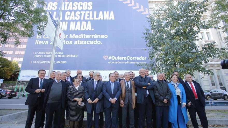 Más de 1.300 empresarios advierten al Gobierno que la falta del Corredor Mediterráneo lastra la economía de toda España