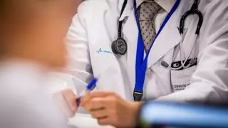 Un médico murciano se cuela entre los cincuenta más valorados por la sanidad privada en 2022