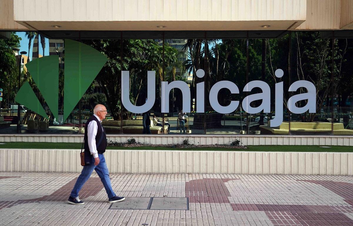 La sede de Unicaja en la avenida de Andalucía.