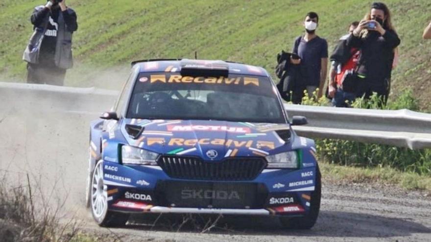José A. Suárez “Cohete”, en veloz y largo derrapaje en el Rally Sierra Morena.