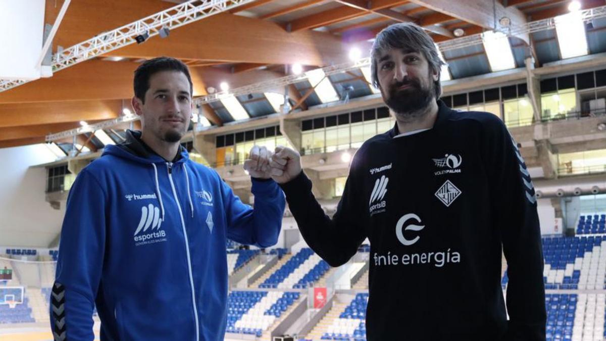 El colocador Ignacio Sánchez y el técnico Abel Bernal.